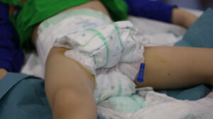 doklejony tylny pampers